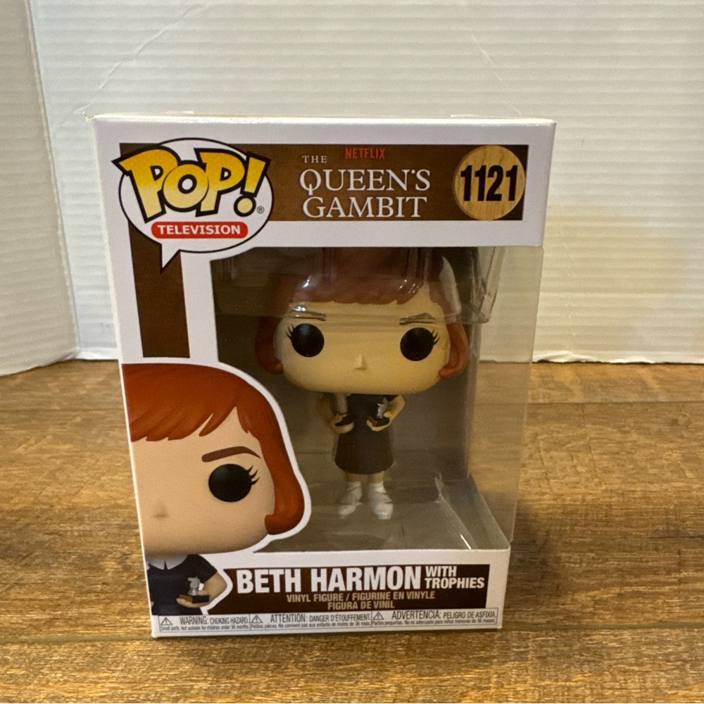Funko Pop! Vinyl: Beth Harmon with Trophies #1121